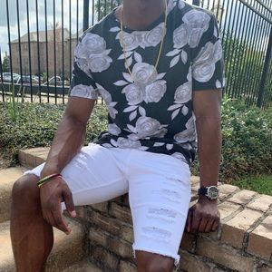 Medium 21 men black tee